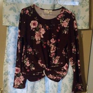 NWOT XL LONG SLEEVE TOP